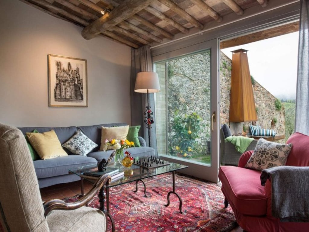 Emilio | Stylish Villa for 4 on historic Tuscan estate