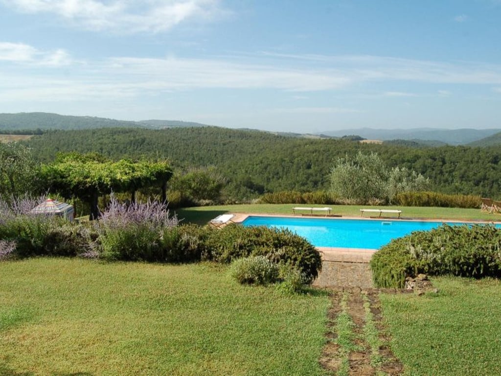 Podere Mandrie | Villa for 8 with private pool close to Siena