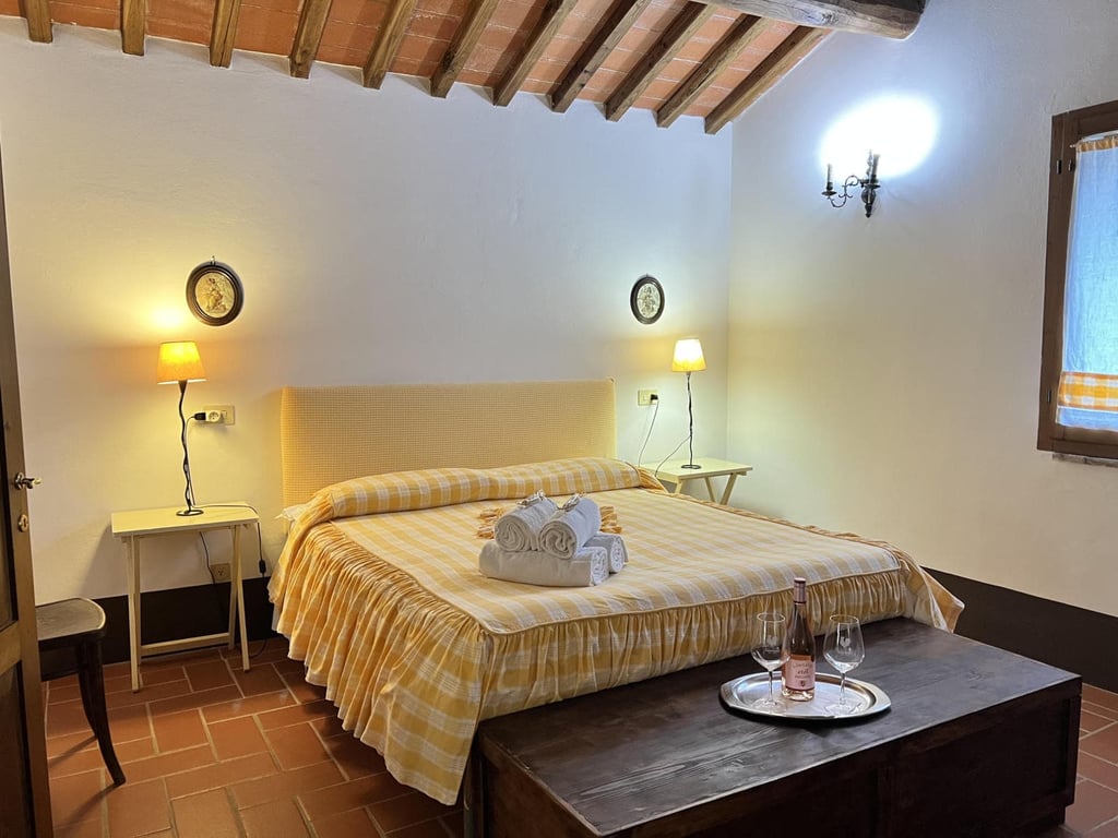 Canaiolo | Chianti villa for four with a shared pool