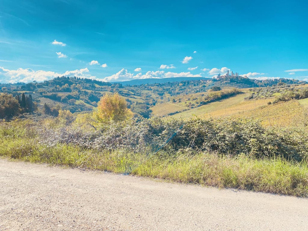 Casa Andrea | San Gimignano cottage for 4 with a hot tub