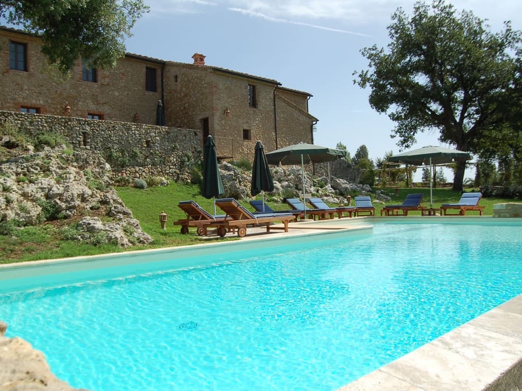 Pipistrelli | Luxury villa and pool in private woods near Siena