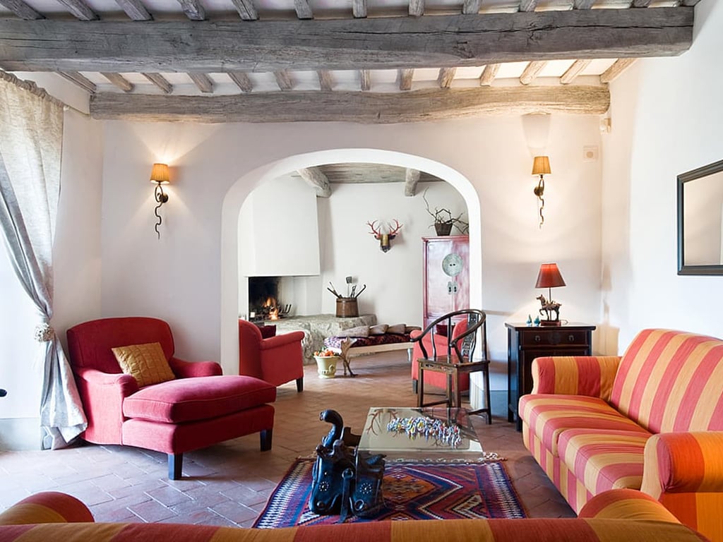 Pipistrelli | Luxury villa and pool in private woods near Siena