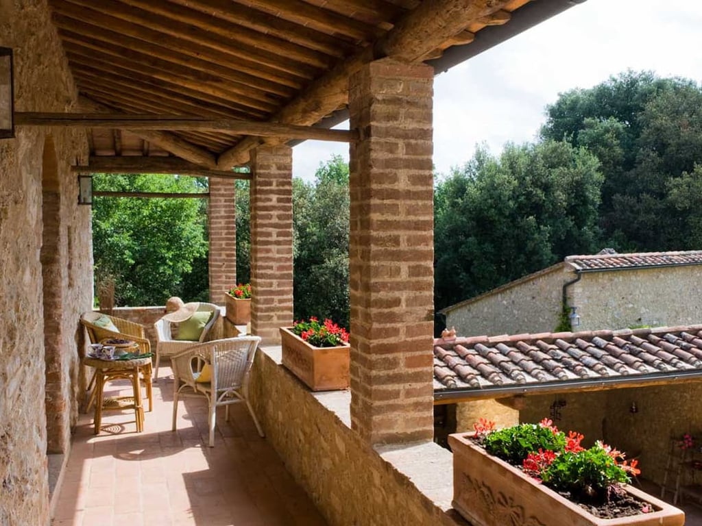 Pipistrelli | Luxury villa and pool in private woods near Siena