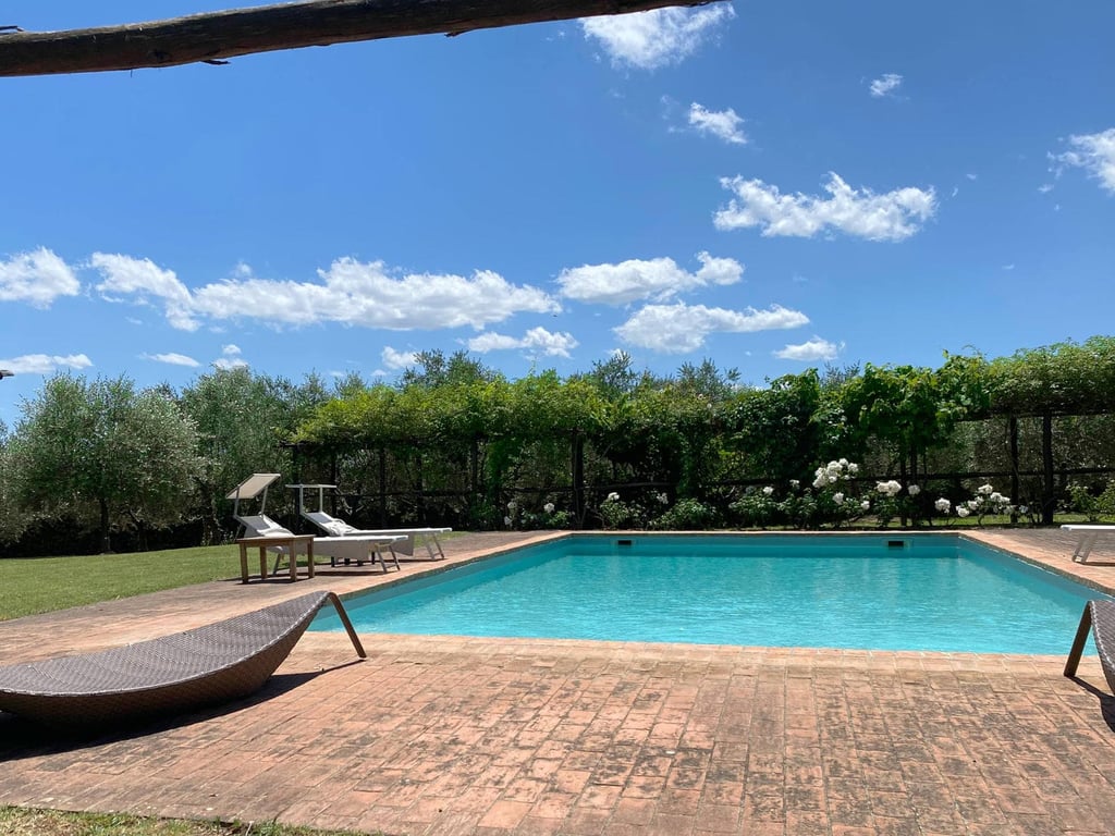 Podere Sant'Adele | Private Tuscan Villa for ten near Cetona