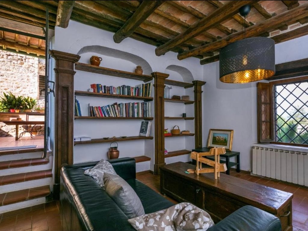 Stigliano: Tower Two | Tuscan apartment for 2 in a medieval tower