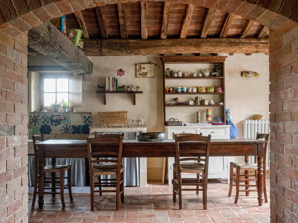 Fiammetta | A Tuscan villa with a long private pool