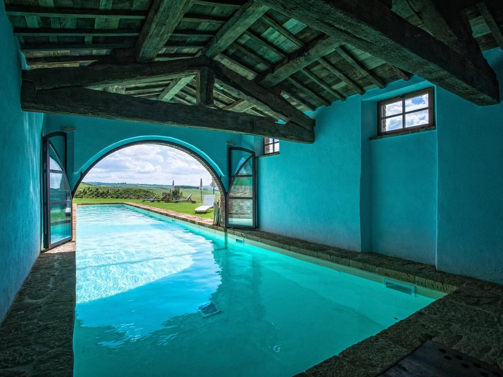 Fiammetta | A Tuscan villa with a long private pool