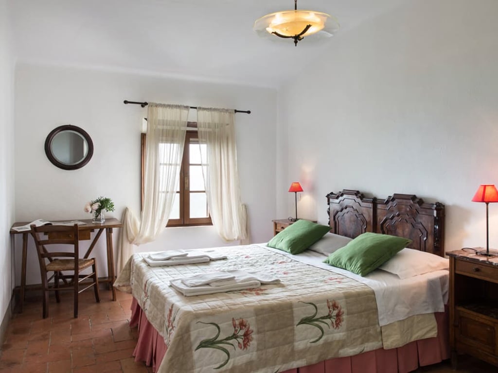 Villa Luisa | Tuscan villa with a perfect loggia for sunset dining