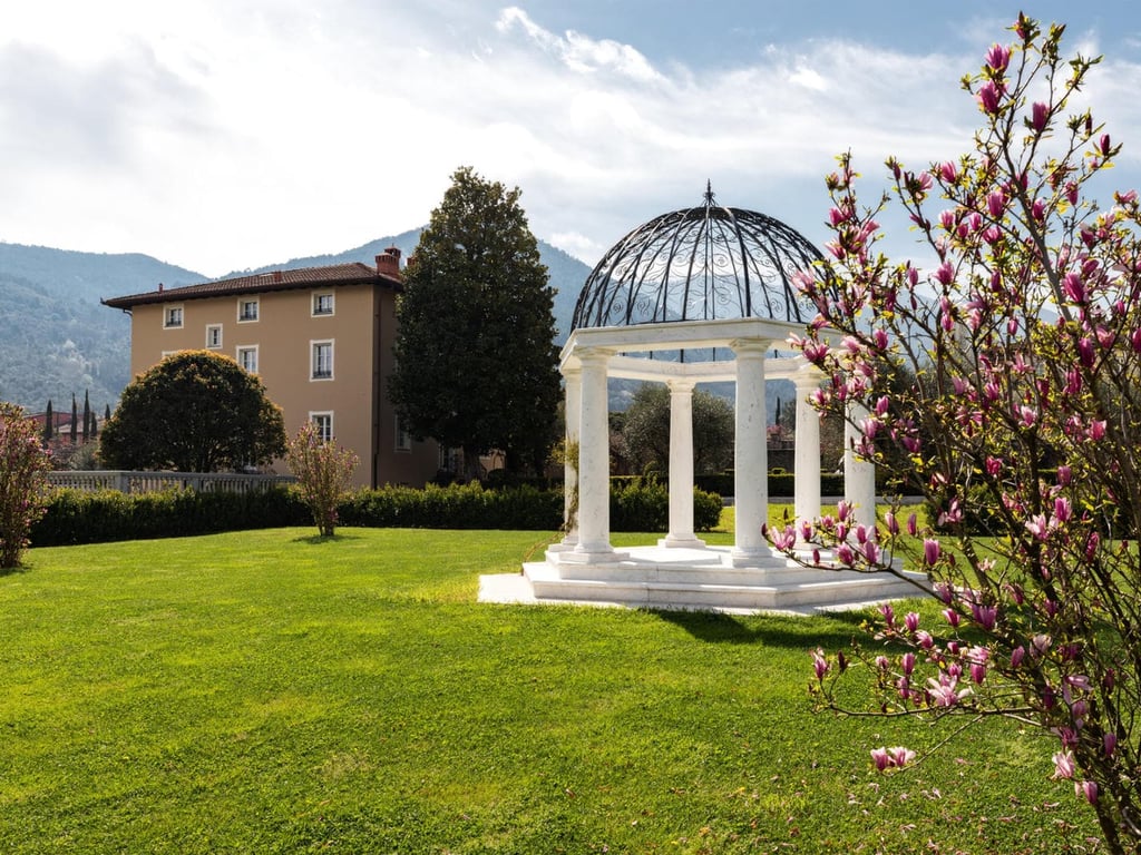 Villa Marlena | Luxury Lucca Villa with Indoor and Outdoor Pool