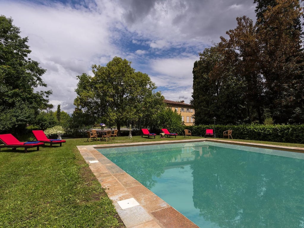 Villa Ponte | Majestic Villa near Lucca with pool and gardens