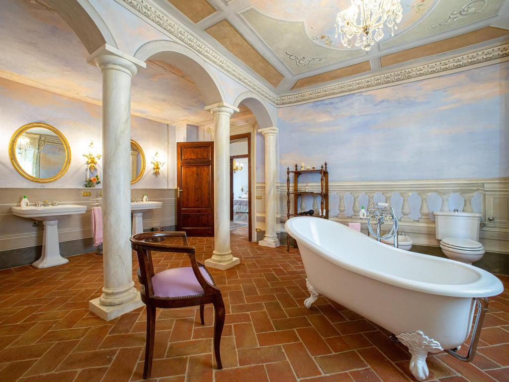 Villa Seicento | A 15th-century Tuscan villa for 18 