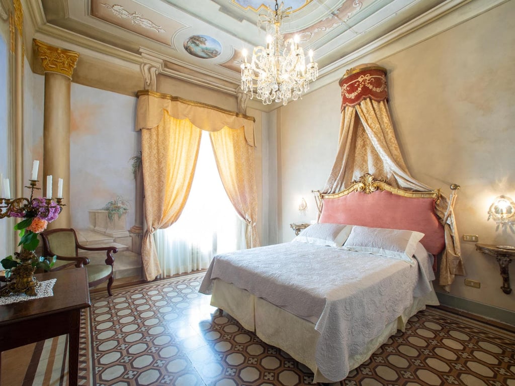 Villa Seicento | A 15th-century Tuscan villa for 18 