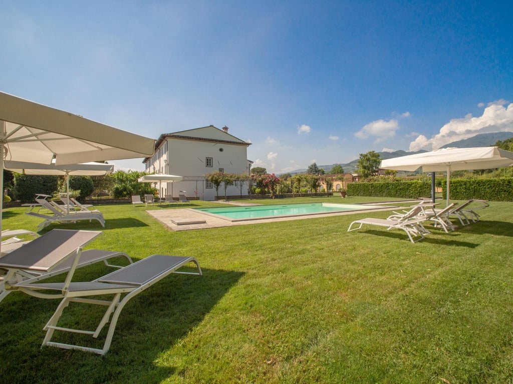 Villa Seicento | A 15th-century Tuscan villa for 18 