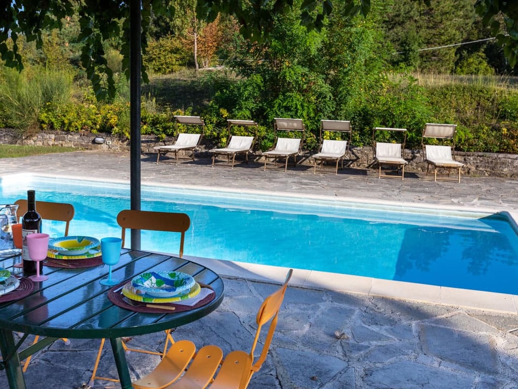 Vallevista | A delightful red villa with views over the Apennines