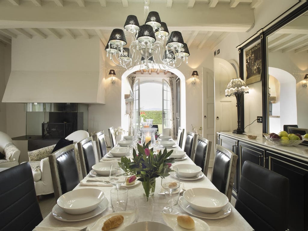 Villa del Chianti | Villa for 12 with a swimming pool and spa