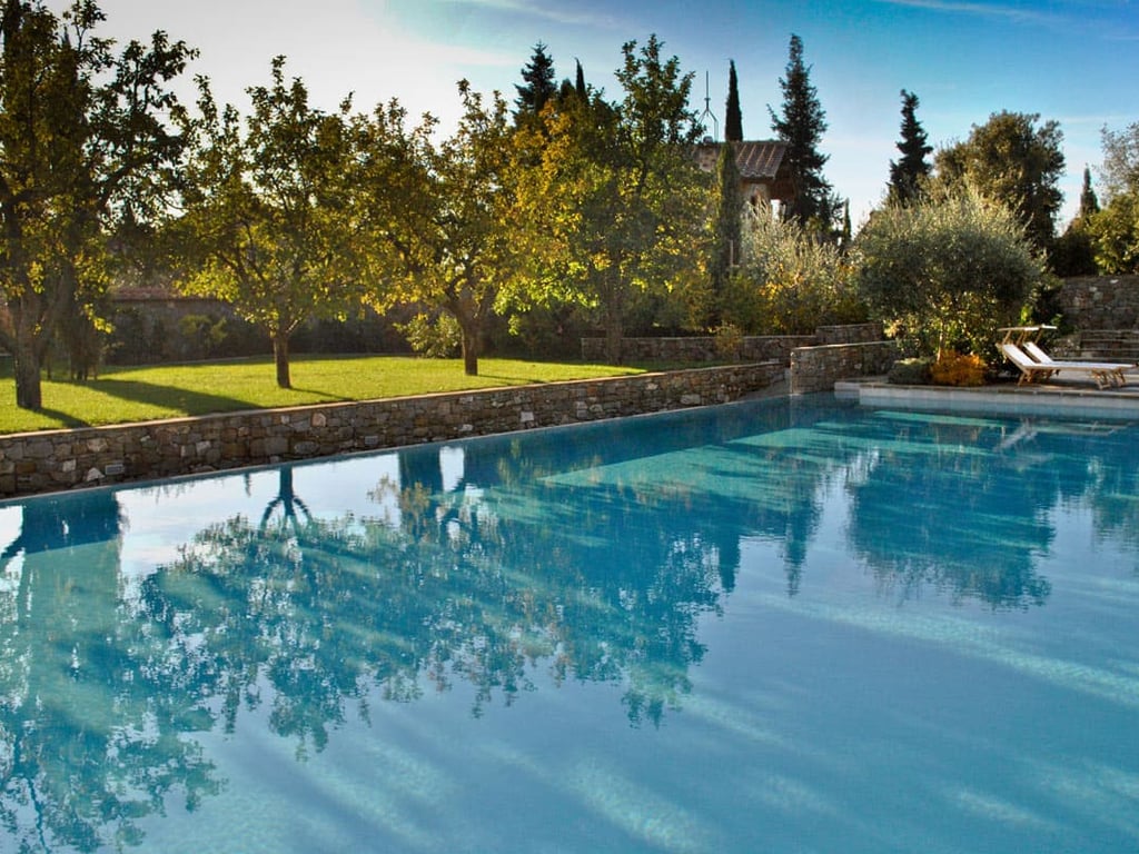 Lunetta | Luxury villa and shared pool in Tuscan hamlet