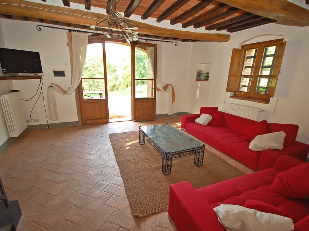 Pagliaio | Tuscan Haybarn with big shared pool
