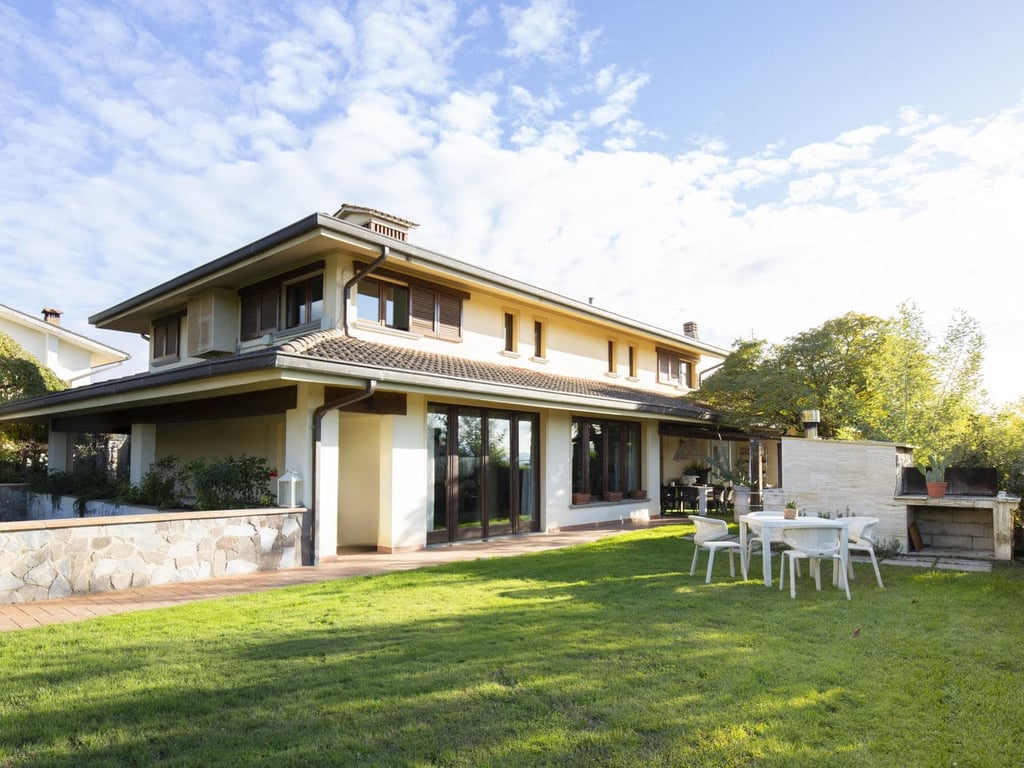 Villa Ema | Modern Villa for 8 Near Le Balze - the Landscape Behind the Mona Lisa