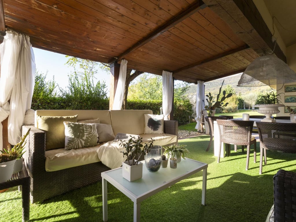 Villa Ema | Loro Ciuffenna villa and pool near a restaurant