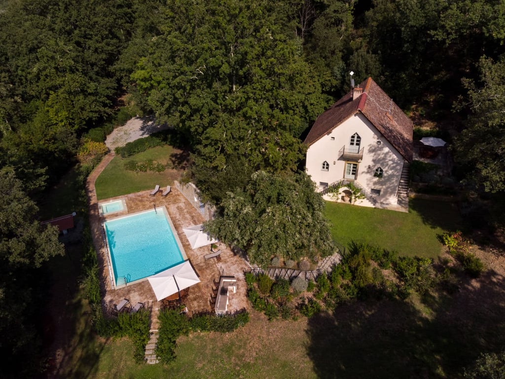 Guardiolo | Luxury Tuscany Villa near Pisa with Private Pool & AC