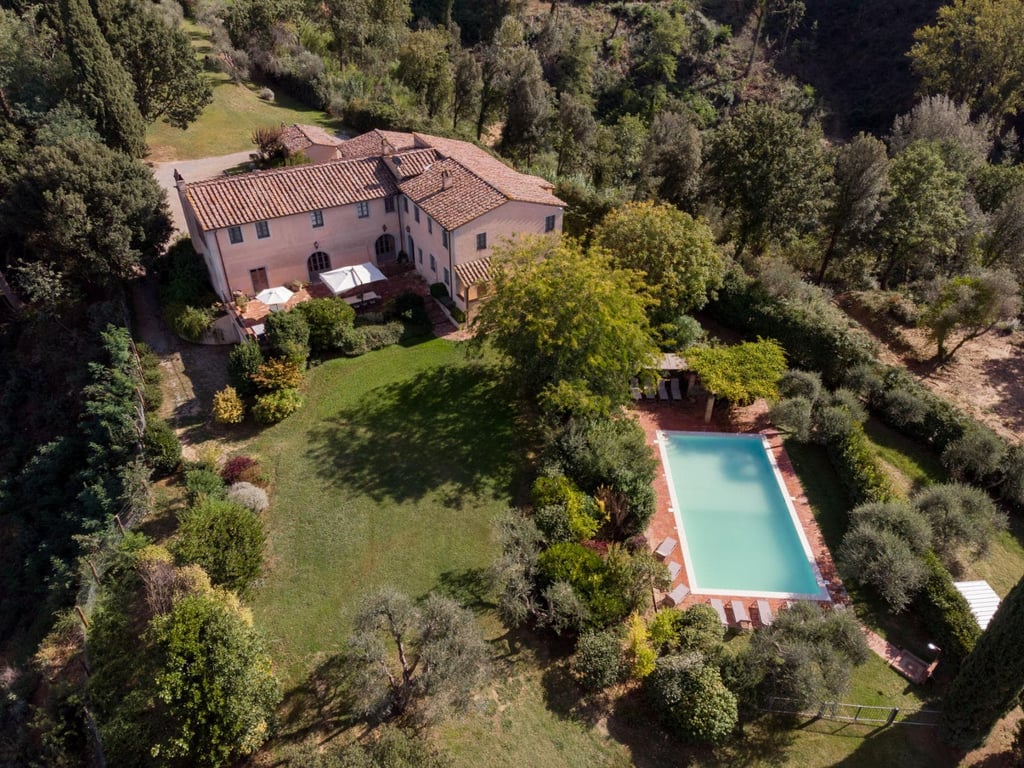 Leccio | Elegant Tuscan Villa for 14 with AC and Pool