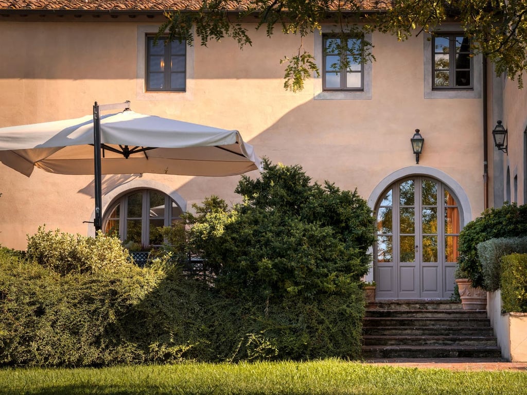 Leccio | Elegant Tuscan Villa for 14 with AC and Pool