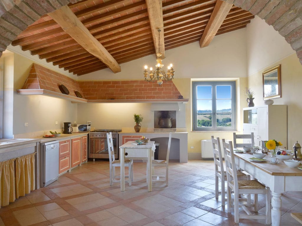 Poggetto | Tuscan villa and pool for 16 near the Coast