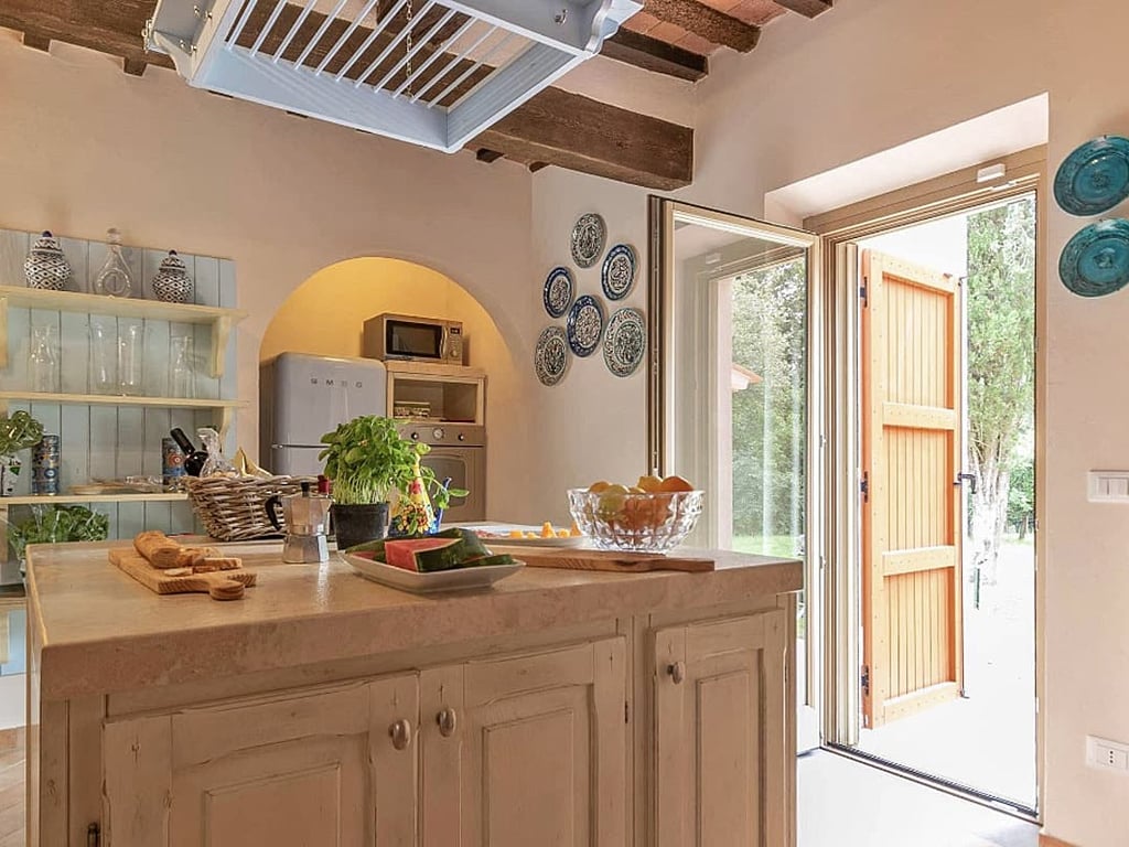 Villa di Mezzo | Villa for 8 with pool and AC on Tuscan Coast