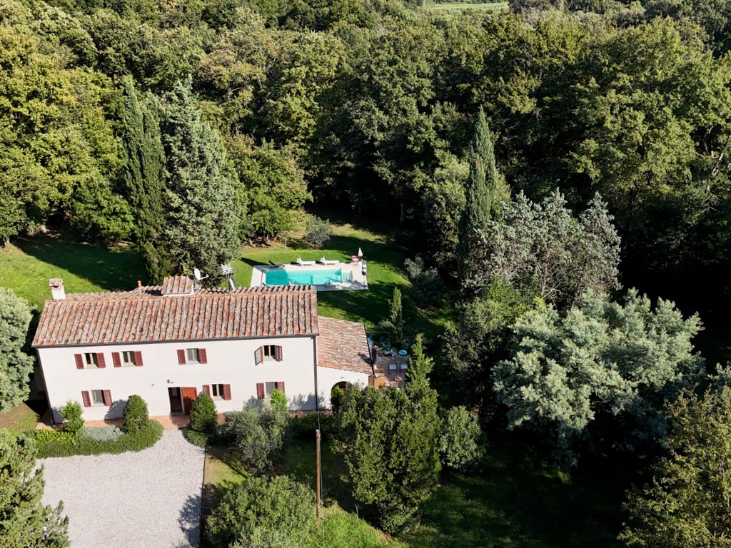 Villa di Mezzo | Villa for 8 with pool and AC on Tuscan Coast