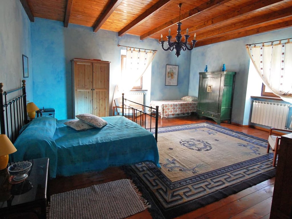 Ponte Romano | Family Villa for 8 with pool close to village