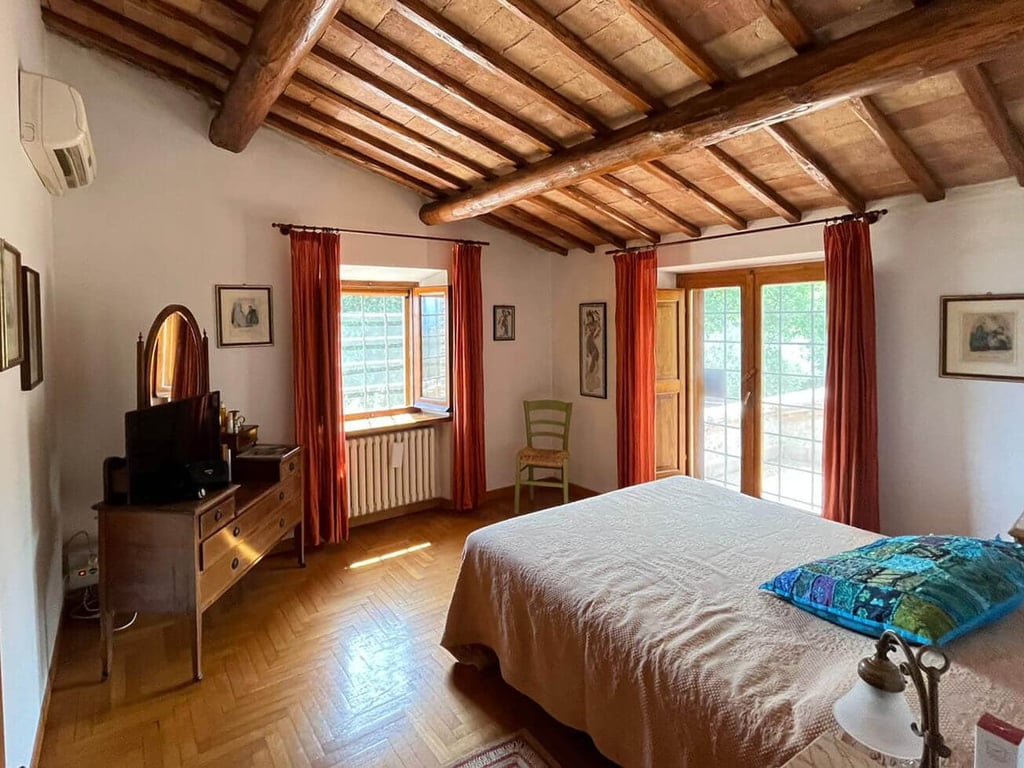 Villa Serra | Villa for 8 with Jacuzzi in secret Umbria