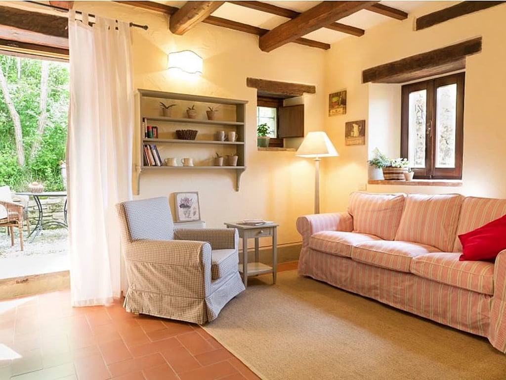 Torretta | Villa and Pool by village in Emilia-Romagna