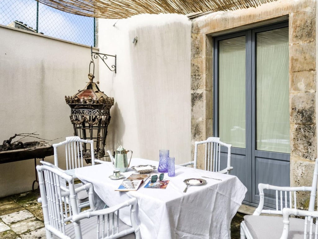 Dorica | Sicilian villa for 8 in a historical village