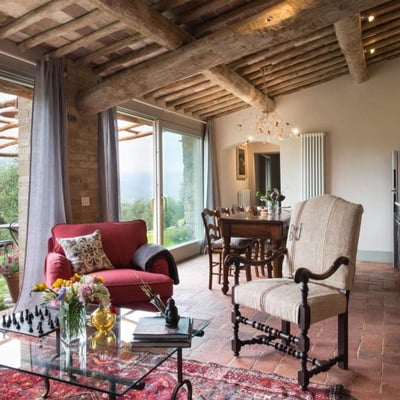 Emilio | Stylish Villa for 4 on historic Tuscan estate
