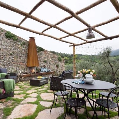 Emilio | Stylish Villa for 4 on historic Tuscan estate