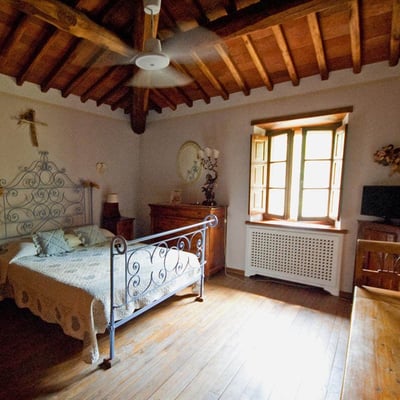 Bedroom in Docciole