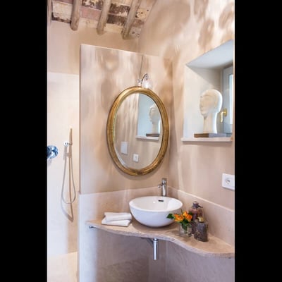 Emilio | Stylish Villa for 4 on historic Tuscan estate