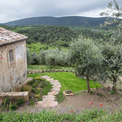 Emilio | Stylish Villa for 4 on historic Tuscan estate