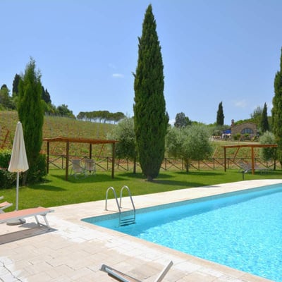 Mandorlo | Apartment on Agriturismo close Casole d'Elsa