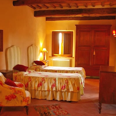 Pipistrelli | Luxury villa and pool in private woods near Siena