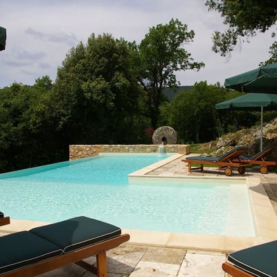 Pipistrelli | Luxury villa and pool in private woods near Siena