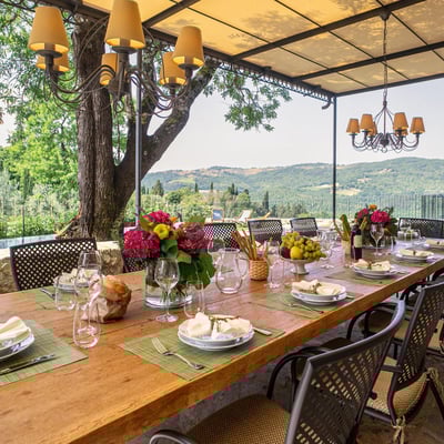 Podere Castello | Elegant Tuscan Farmhouse with vineyard views
