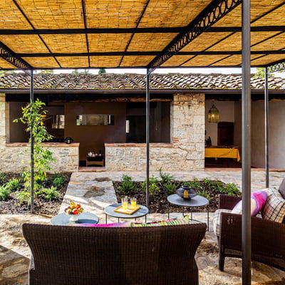 Podere Castello | Elegant Tuscan Farmhouse with vineyard views