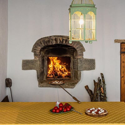Podere Castello | Elegant Tuscan Farmhouse with vineyard views