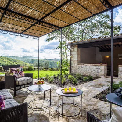 Podere Castello | Elegant Tuscan Farmhouse with vineyard views