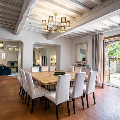 Podere Castello | Elegant Tuscan Farmhouse with vineyard views