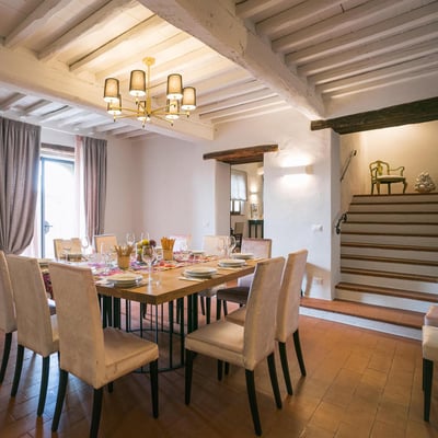 Podere Castello | Elegant Tuscan Farmhouse with vineyard views