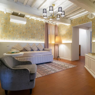 Podere Castello | Elegant Tuscan Farmhouse with vineyard views