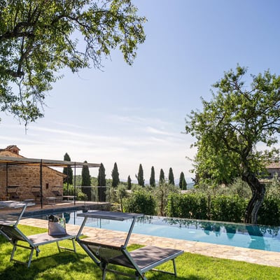Podere Castello | Elegant Tuscan Farmhouse with vineyard views