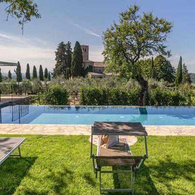 Podere Castello | Elegant Tuscan Farmhouse with vineyard views
